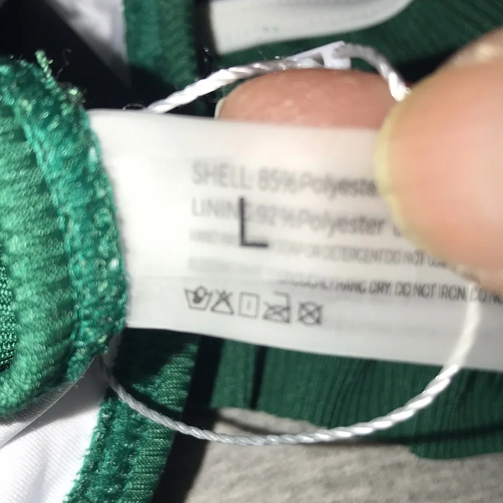 NWT Women’s Avanova Swimsuit - Picture 8 of 8